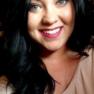 Meet your Posher, Savannah